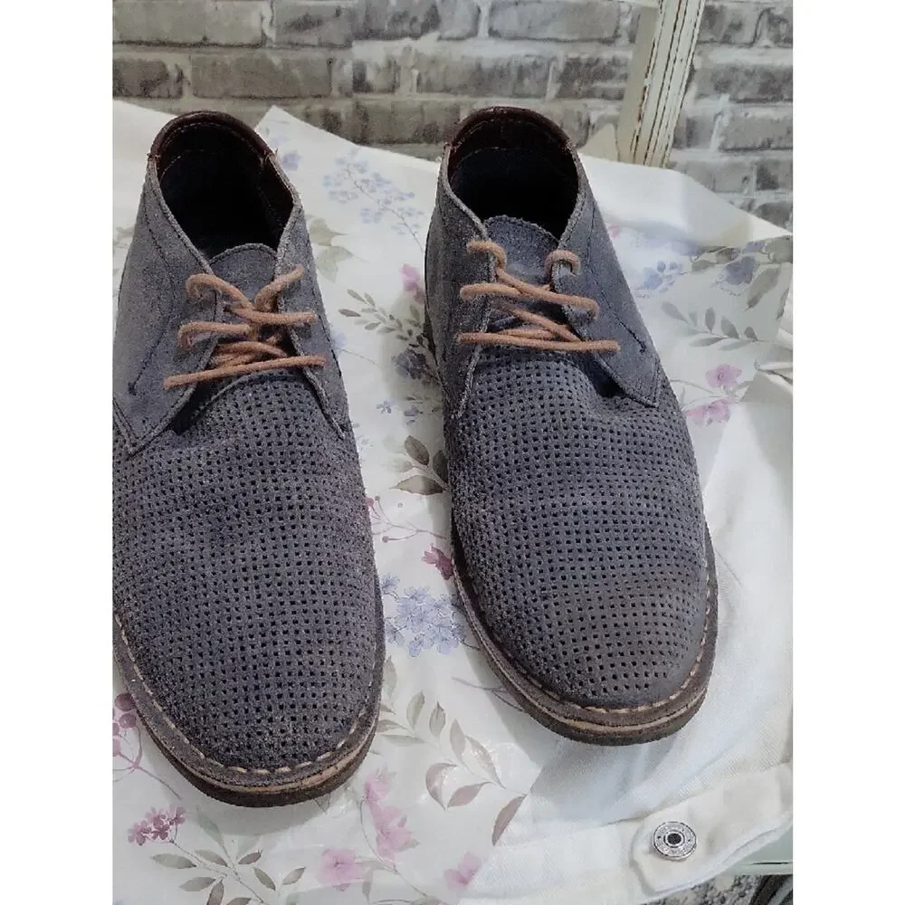 Kenneth Cole Reaction Desert Hill Gray Suede Perforated Chukka Boots Mens Sz 10M